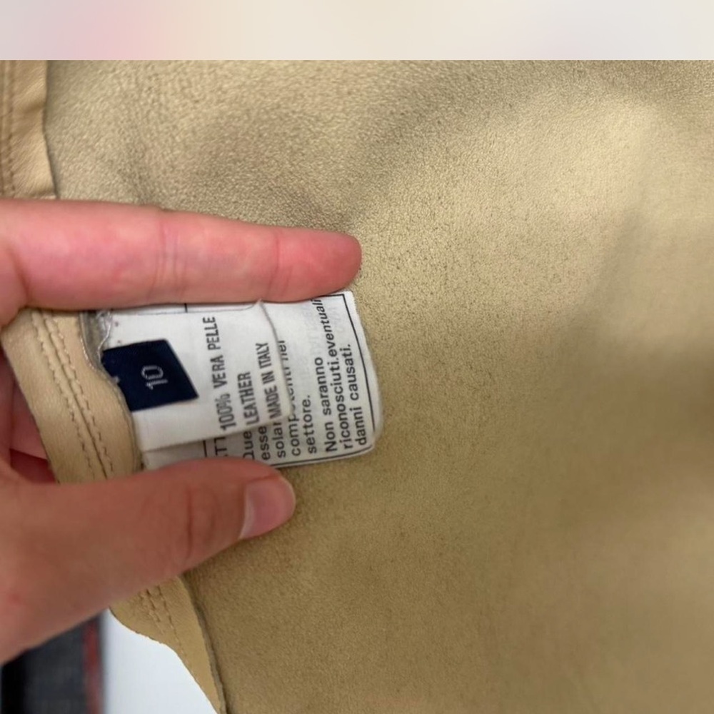 Women's Burberry leather coat - Picture 8 of 9
